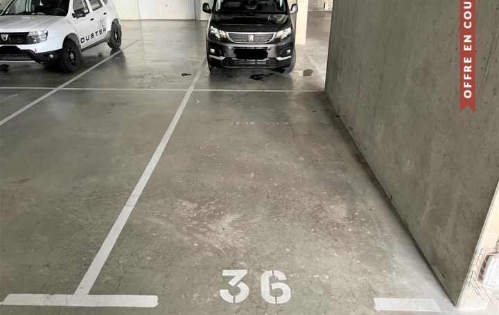  SOLOGEC IMMOBILIER Garage / Parking | MENDE (48000) | 13 m2 | 6 000 € 