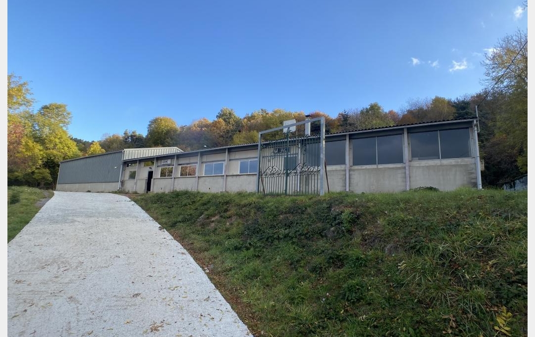 SOLOGEC IMMOBILIER : Commerces | CHASTEL-NOUVEL (48000) | 829 m2 | 280 000 € 