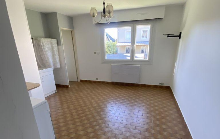 Studio   MENDE  21 m2 358 € 