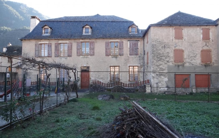  SOLOGEC IMMOBILIER Domain / Estate | ISPAGNAC (48320) | 1 167 m2 | 350 000 € 